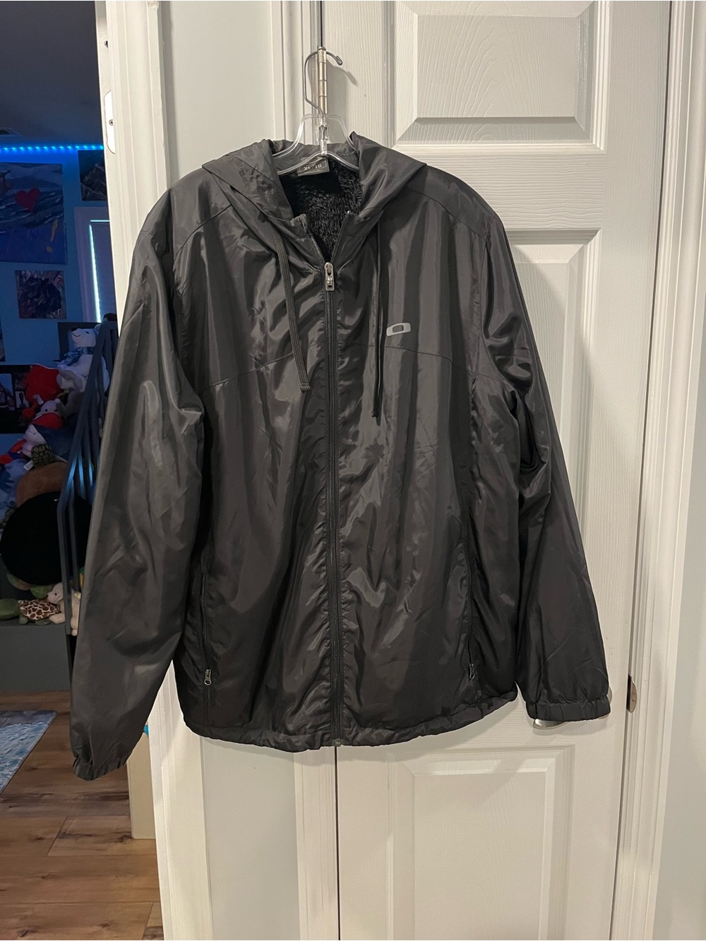 Oakley Men's Hooded Windbreaker Jacket in Black